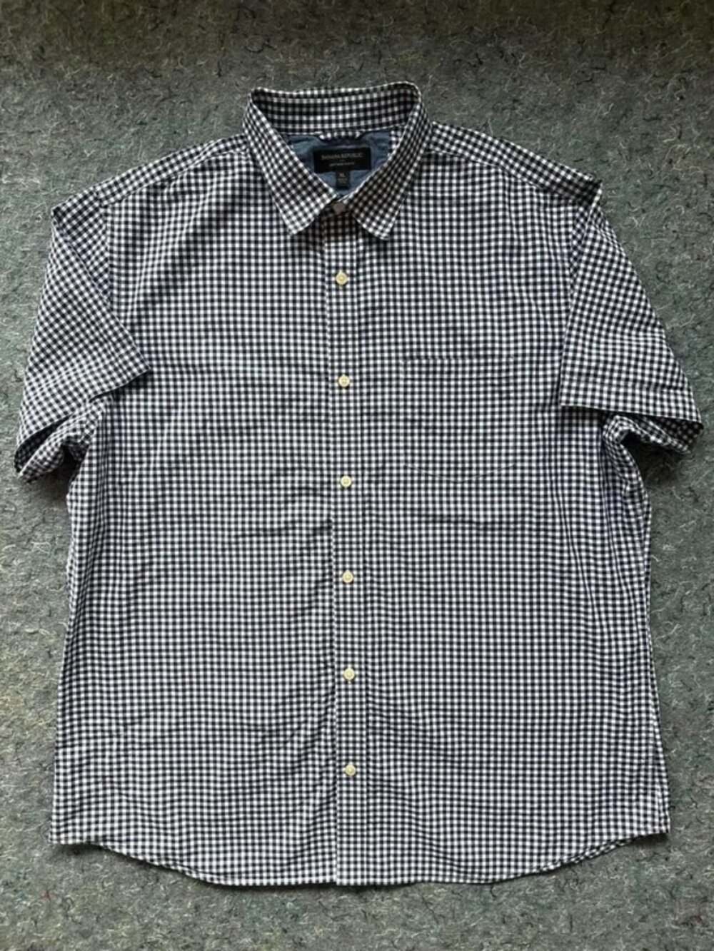 Banana Republic Men’s XL Gingham Check Short Sleeve Shirt 100% Cotton